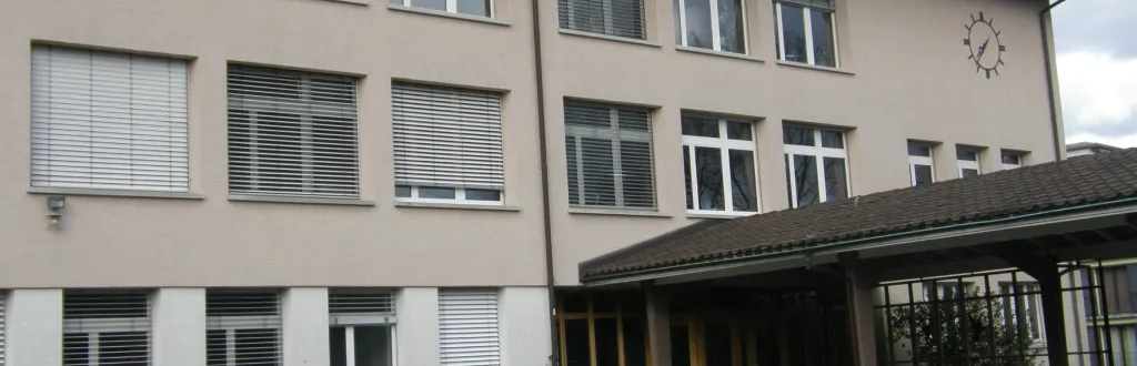 Schulhaus Feld Thalwil