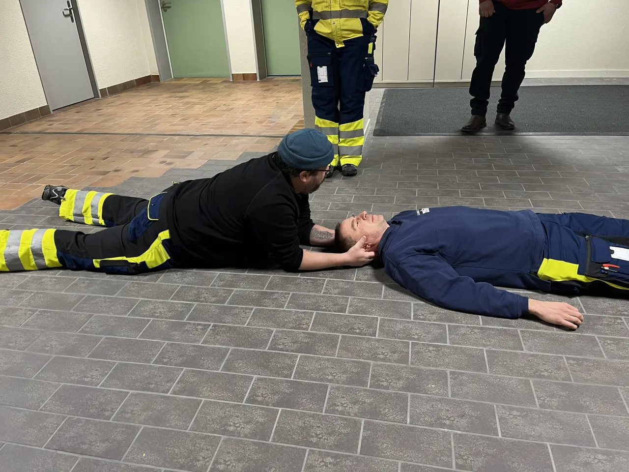 Demo Halsschienengriff